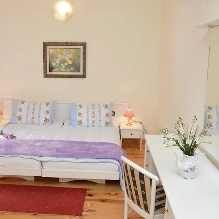 Rose Villa